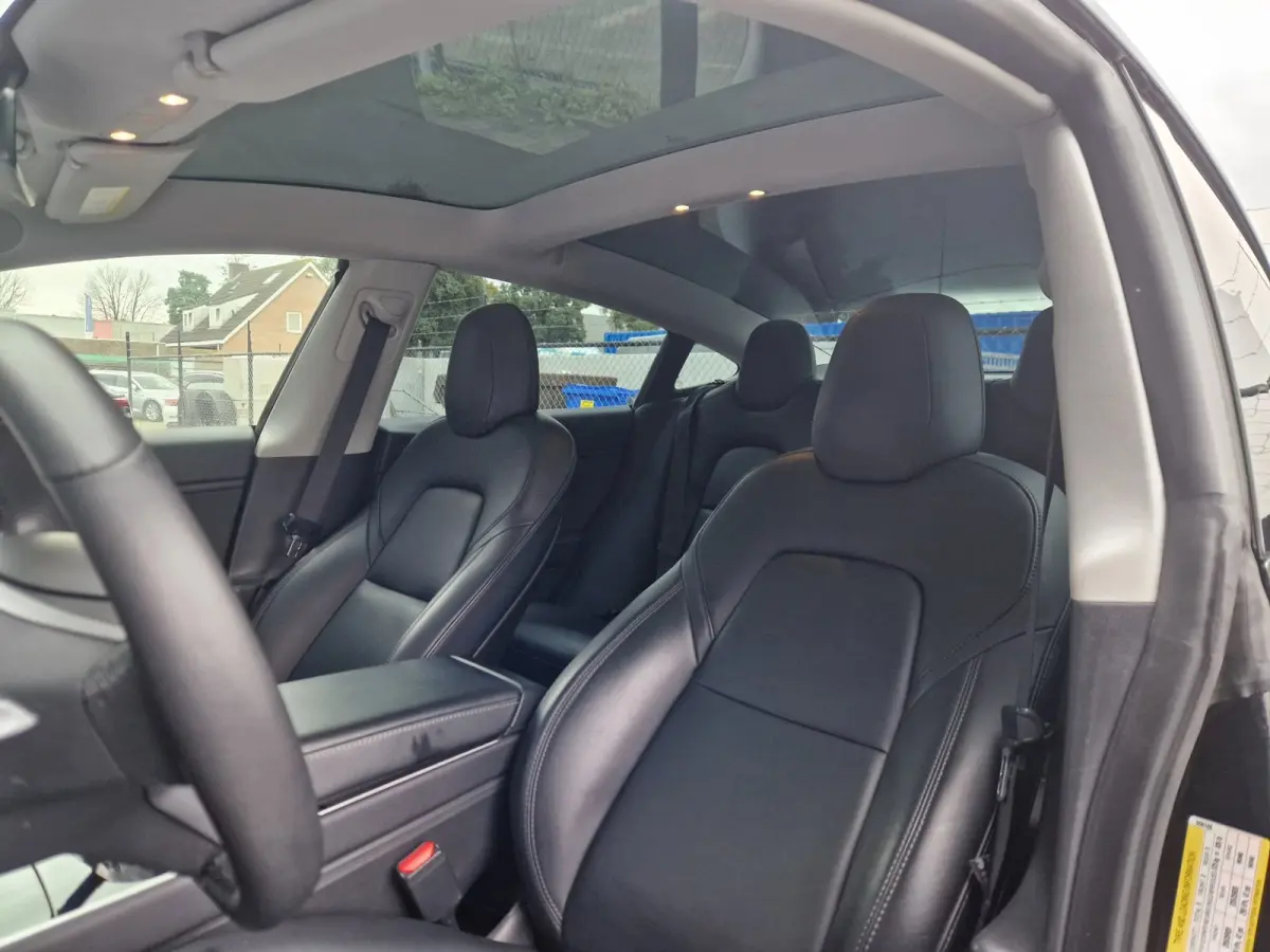 Performance AWD 75 kWh SOH 89%