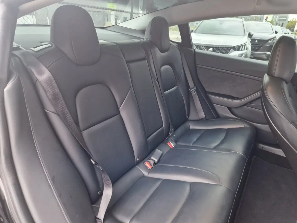 Performance AWD 75 kWh SOH 89%