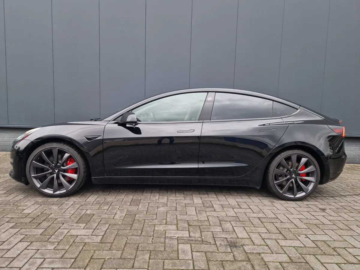 Performance AWD 75 kWh SOH 89%