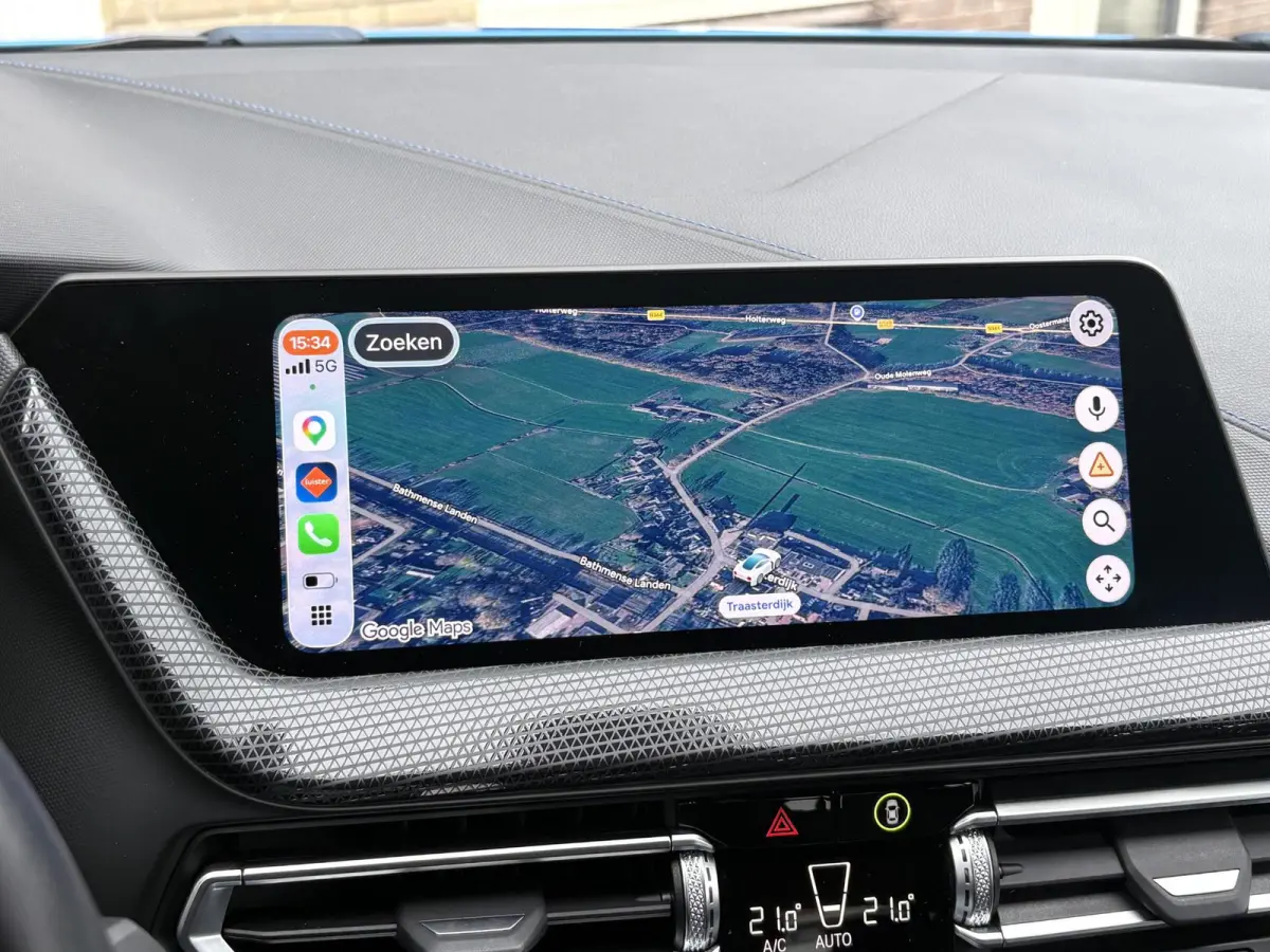 118i Business Edition Plus M-SPORT/MISANO BLUE/CARPLAY/LED/LEER