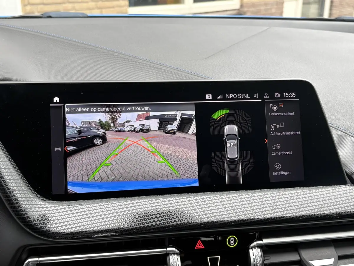 118i Business Edition Plus M-SPORT/MISANO BLUE/CARPLAY/LED/LEER