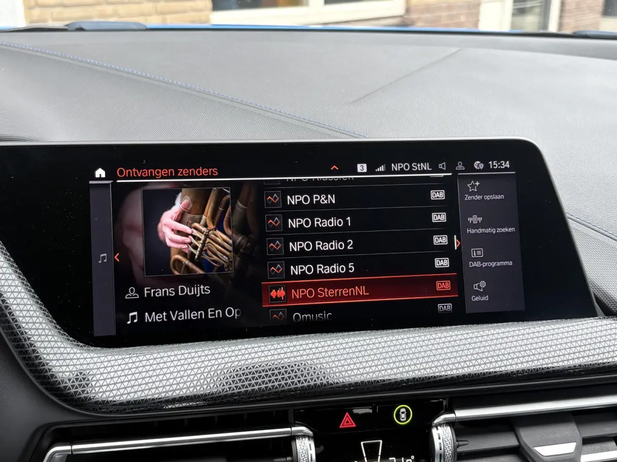 118i Business Edition Plus M-SPORT/MISANO BLUE/CARPLAY/LED/LEER