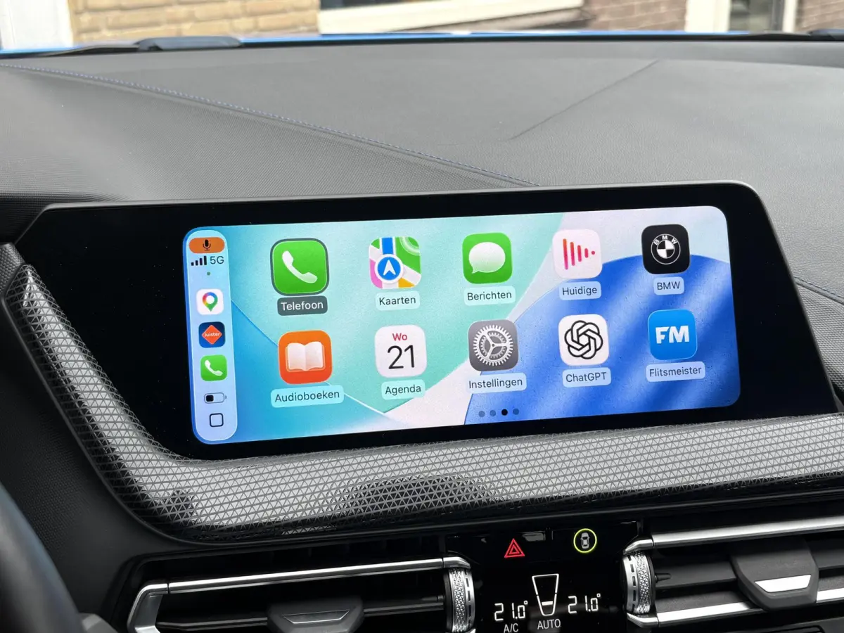 118i Business Edition Plus M-SPORT/MISANO BLUE/CARPLAY/LED/LEER