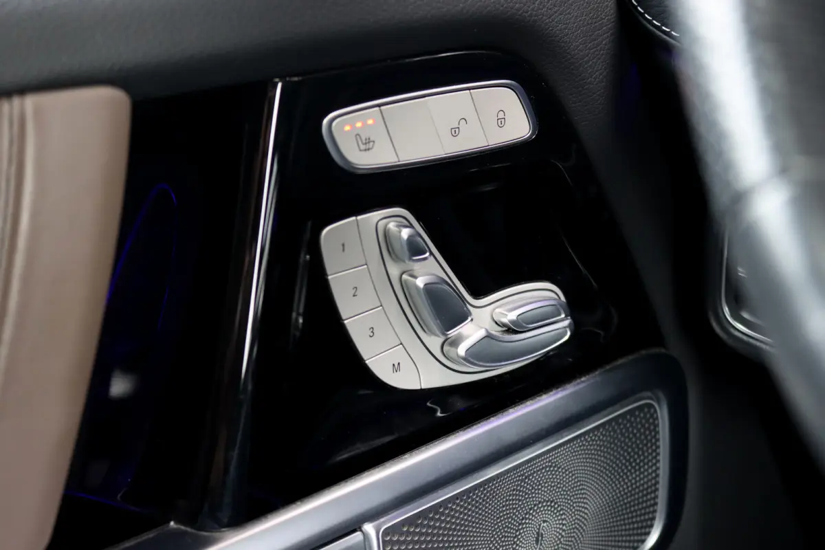 AMG Line 116 kWh | Schuifdak | Techniekpakket | Distronic | Burmester | Nappa Leder | Verwarmd Stuurwiel | Surround Camera | Augmented Reality | Keyless Go |
