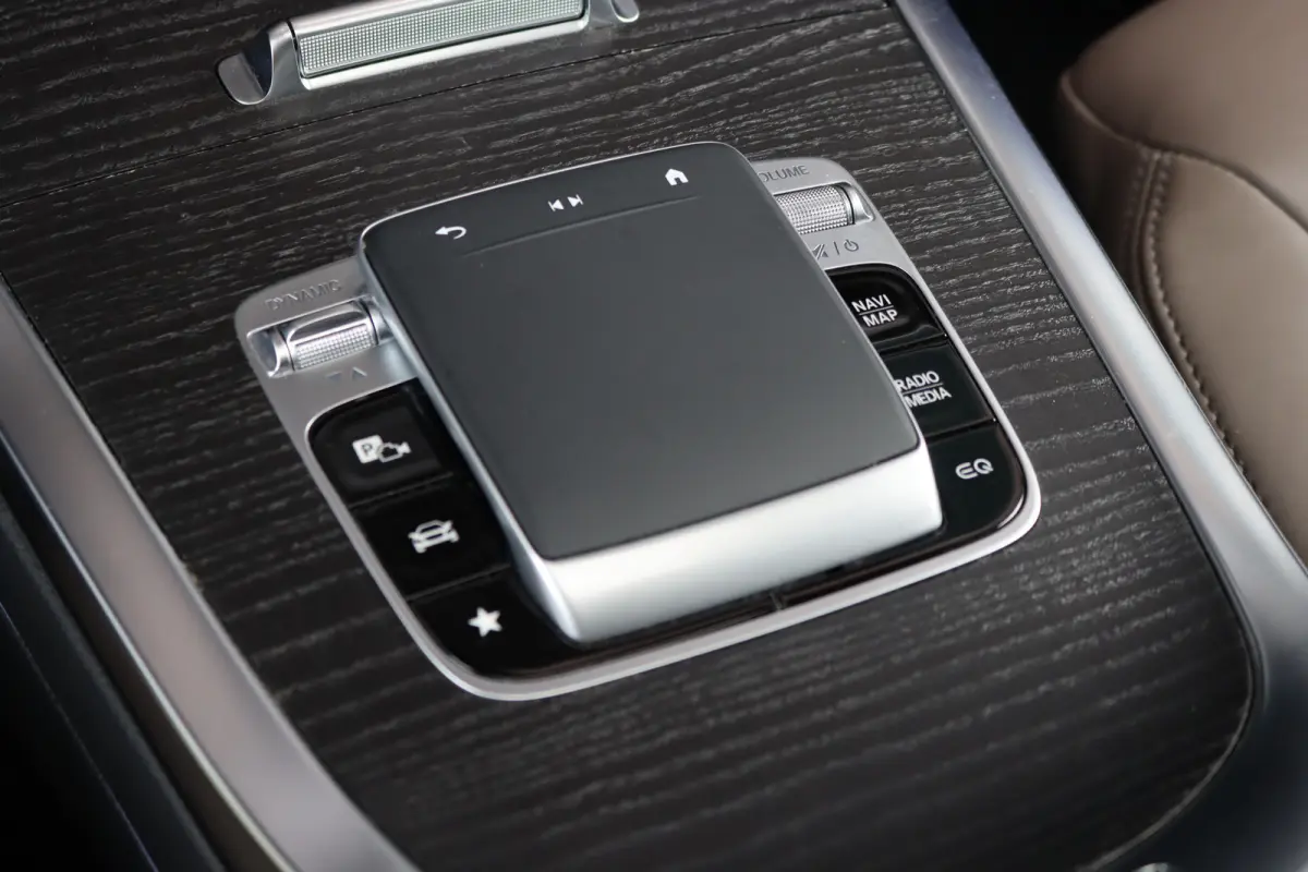 AMG Line 116 kWh | Schuifdak | Techniekpakket | Distronic | Burmester | Nappa Leder | Verwarmd Stuurwiel | Surround Camera | Augmented Reality | Keyless Go |
