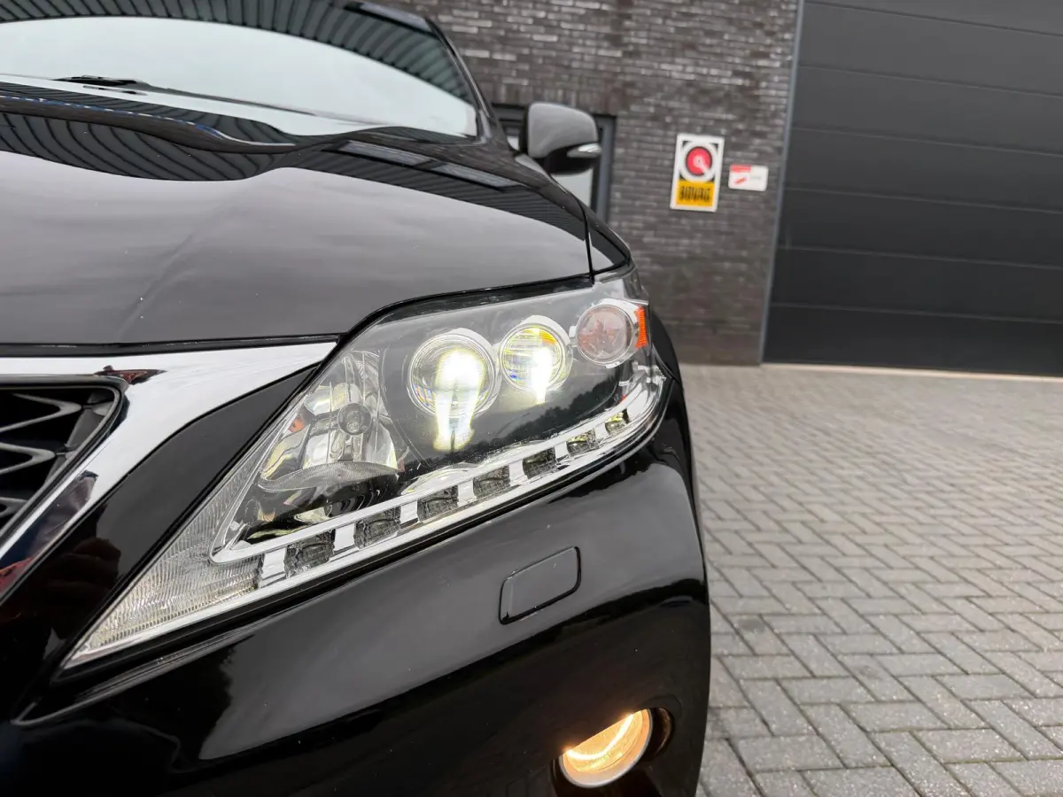 450h 4WD President Line | SCHUIFDAK | CRUISE | LEDER | TREKHAAK | XENON | STOELVERW. | HEAD-UP | CAMERA |