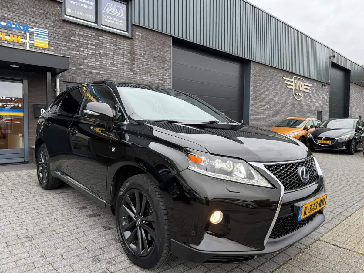 450h 4WD President Line | SCHUIFDAK | CRUISE | LEDER | TREKHAAK | XENON | STOELVERW. | HEAD-UP | CAMERA |