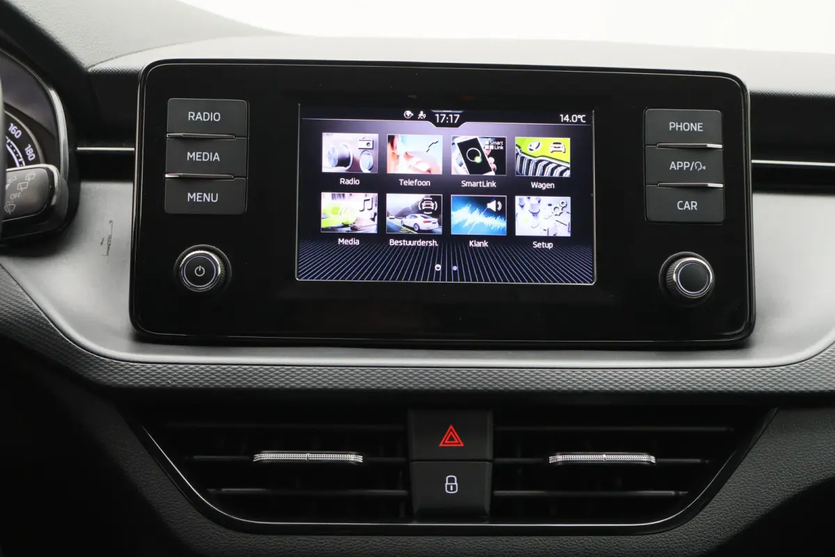 1.0 TSI Ambition Eerste Eigenaar, Airco, Rijstrooksensor, Cruise, Apple Carplay, DAB, PDC, 16''