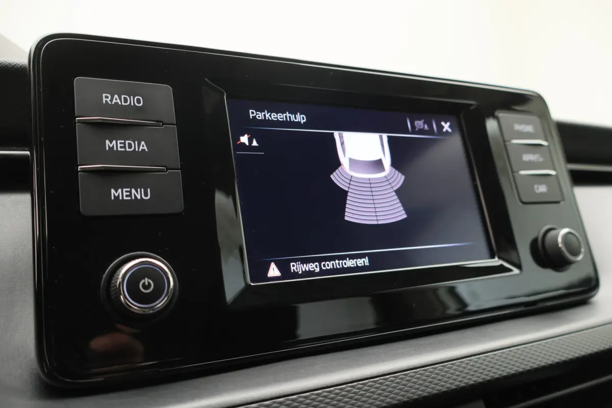 1.0 TSI Ambition Eerste Eigenaar, Airco, Rijstrooksensor, Cruise, Apple Carplay, DAB, PDC, 16''