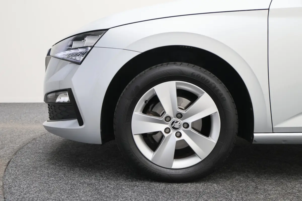 1.0 TSI Ambition Eerste Eigenaar, Airco, Rijstrooksensor, Cruise, Apple Carplay, DAB, PDC, 16''
