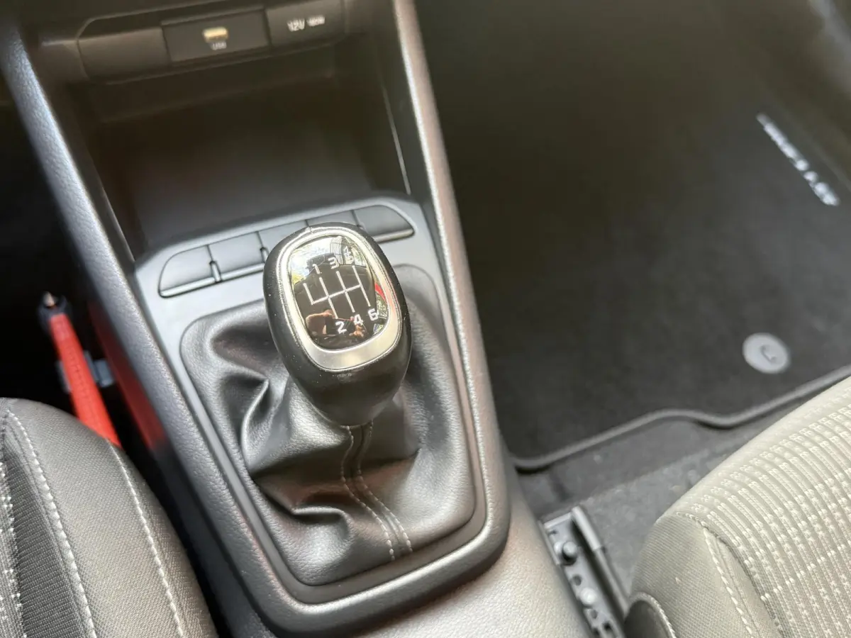 1.0 T-GDi MHEV DynamicLine | Parkeercamera | Navigatie via Apple Carplay | Cruise Control | Licht metalen velgen