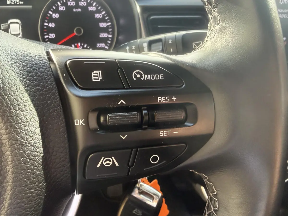 1.0 T-GDi MHEV DynamicLine | Parkeercamera | Navigatie via Apple Carplay | Cruise Control | Licht metalen velgen