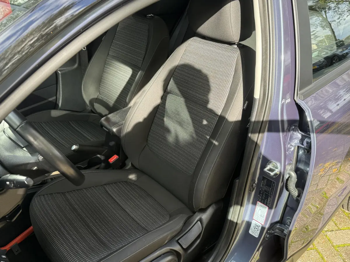 1.0 T-GDi MHEV DynamicLine | Parkeercamera | Navigatie via Apple Carplay | Cruise Control | Licht metalen velgen