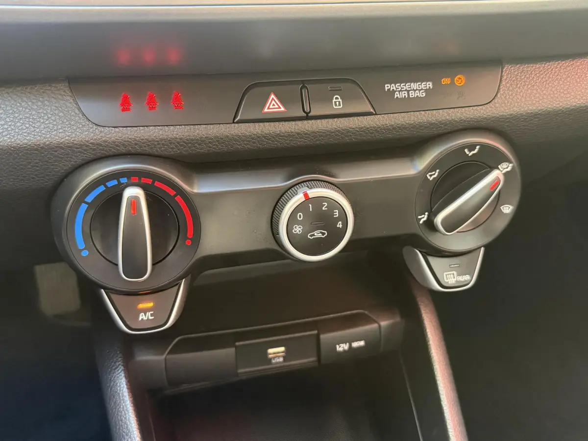 1.0 T-GDi MHEV DynamicLine | Parkeercamera | Navigatie via Apple Carplay | Cruise Control | Licht metalen velgen