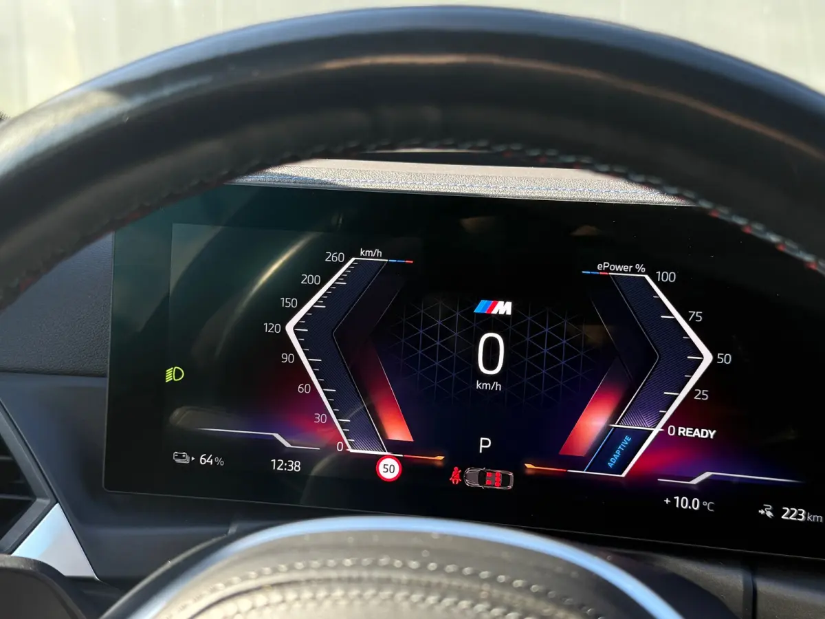 M50 High Executive M-SPORT 84 kWh 96% VOL UITGEVOERD