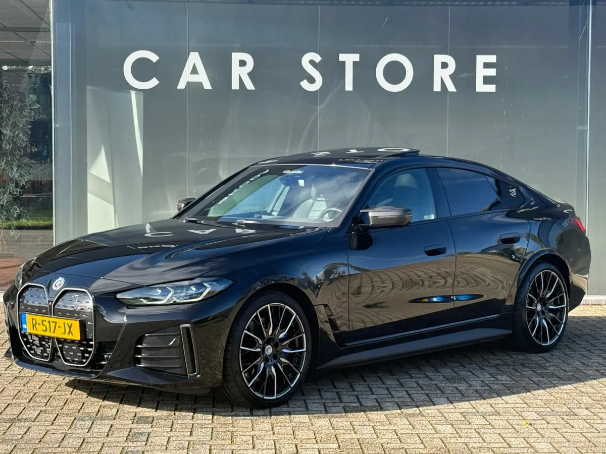 M50 High Executive M-SPORT 84 kWh 96% VOL UITGEVOERD