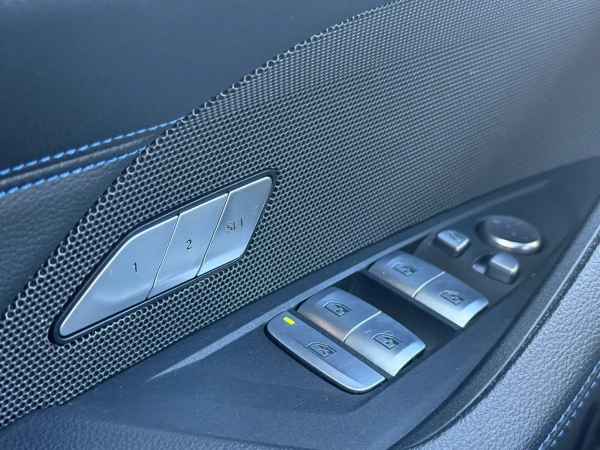 M50 High Executive M-SPORT 84 kWh 96% VOL UITGEVOERD