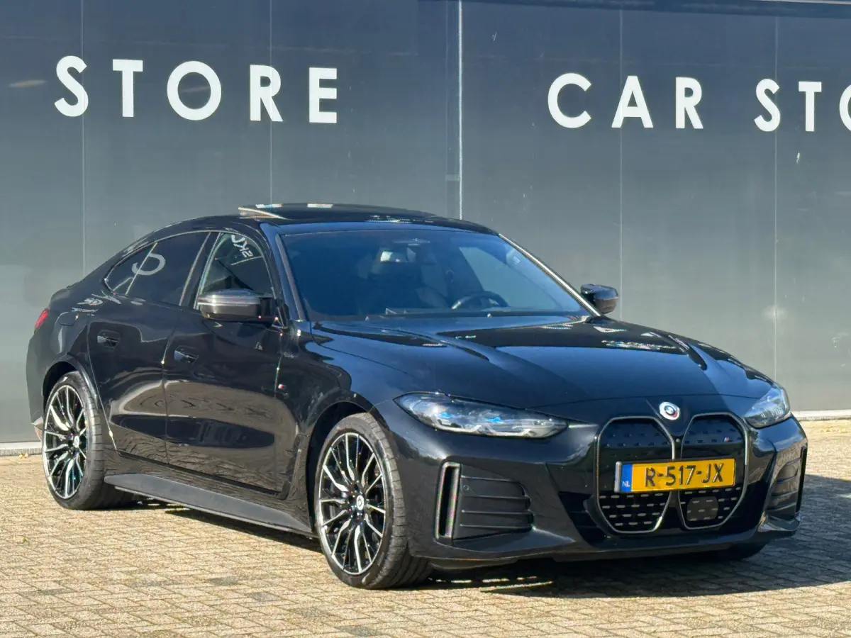 M50 High Executive M-SPORT 84 kWh 96% VOL UITGEVOERD