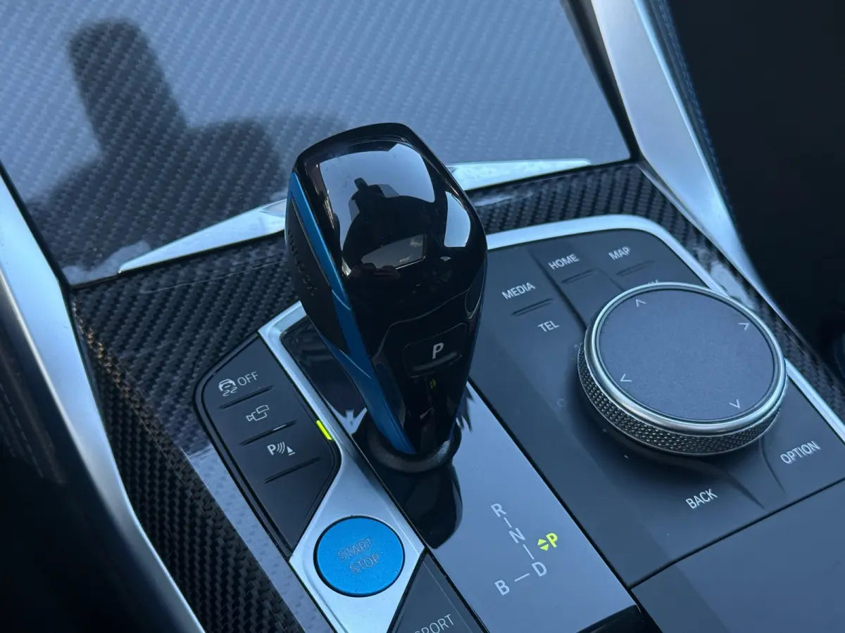 M50 High Executive M-SPORT 84 kWh 96% VOL UITGEVOERD