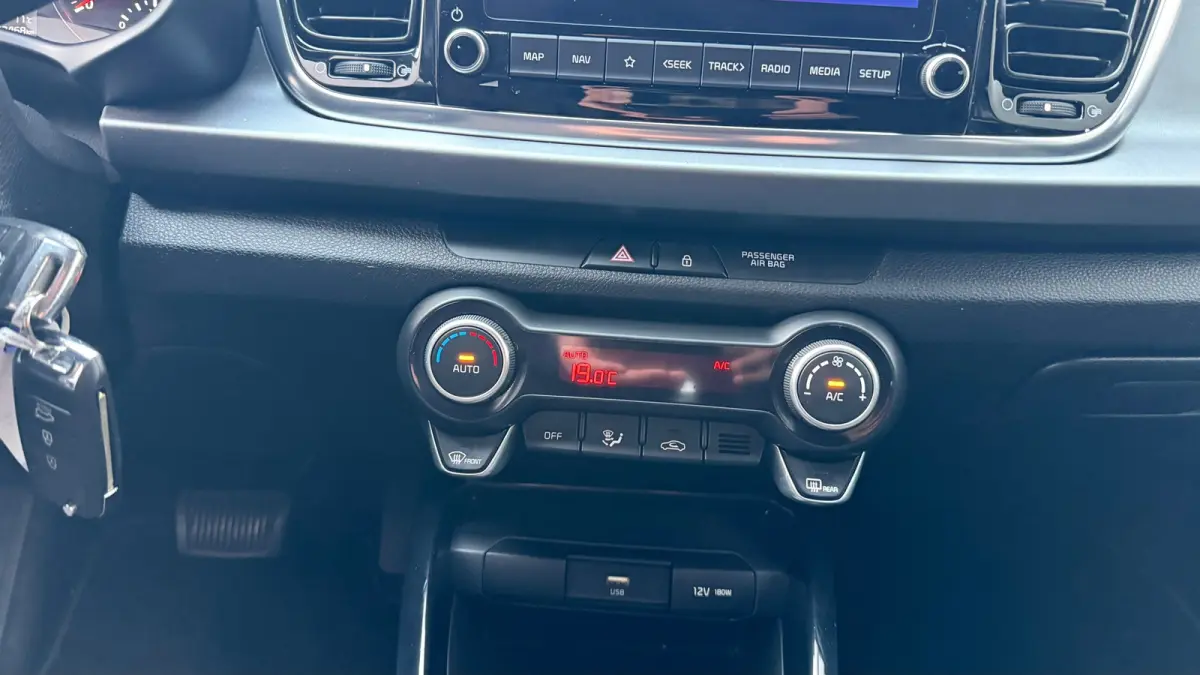 1.0 T-GDi | 2022 | CarPlay| Camera|Dealeronderhouden