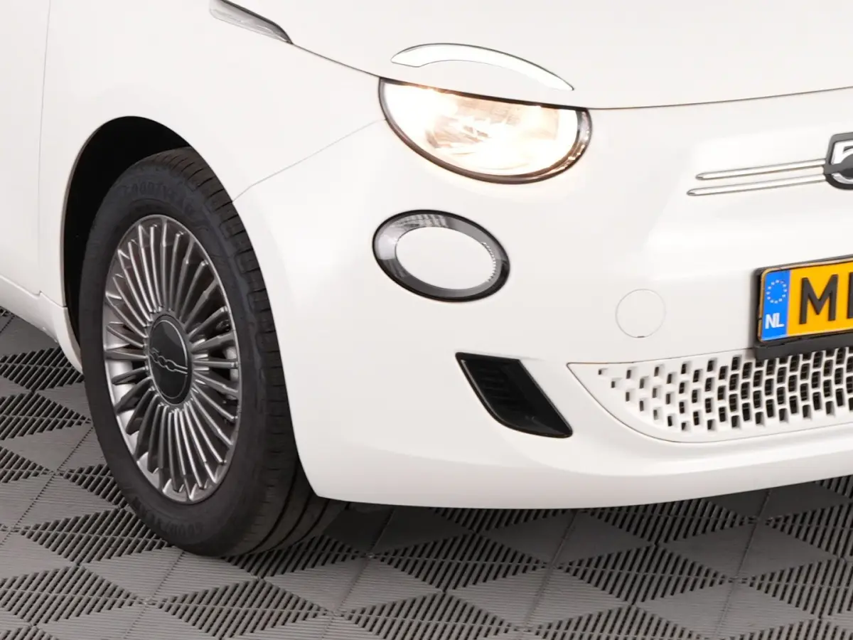 Icon 42 kWh | CARPLAY | ECC | VELGEN | SOH: 95,3% | !