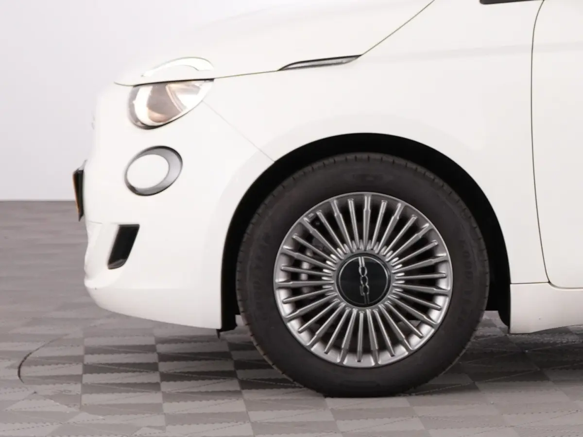Icon 42 kWh | CARPLAY | ECC | VELGEN | SOH: 95,3% | !