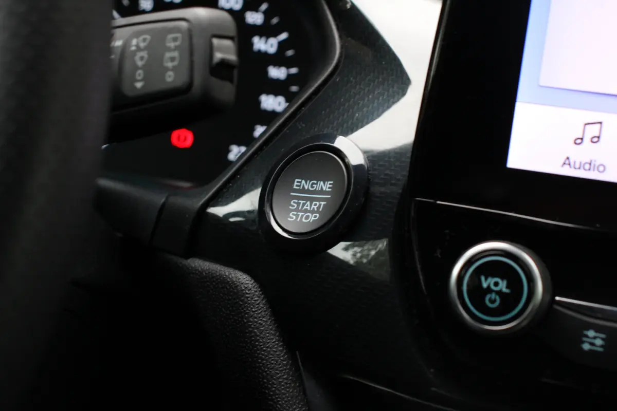 1.0EB Hybrid ST-Line X | NL-AUTO! | 1E EIGENAAR! | CAMERA | ADAPTIVE CRUISE | PARK SENS V+A | DEALER OH! | LED | LANE ASSIST | CLIMA