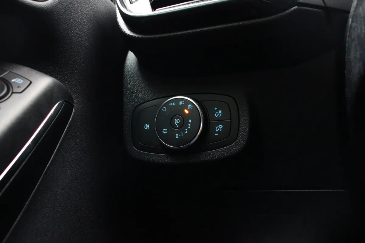 1.0EB Hybrid ST-Line X | NL-AUTO! | 1E EIGENAAR! | CAMERA | ADAPTIVE CRUISE | PARK SENS V+A | DEALER OH! | LED | LANE ASSIST | CLIMA