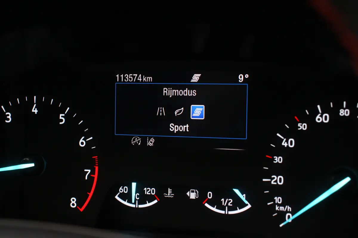 1.0EB Hybrid ST-Line X | NL-AUTO! | 1E EIGENAAR! | CAMERA | ADAPTIVE CRUISE | PARK SENS V+A | DEALER OH! | LED | LANE ASSIST | CLIMA