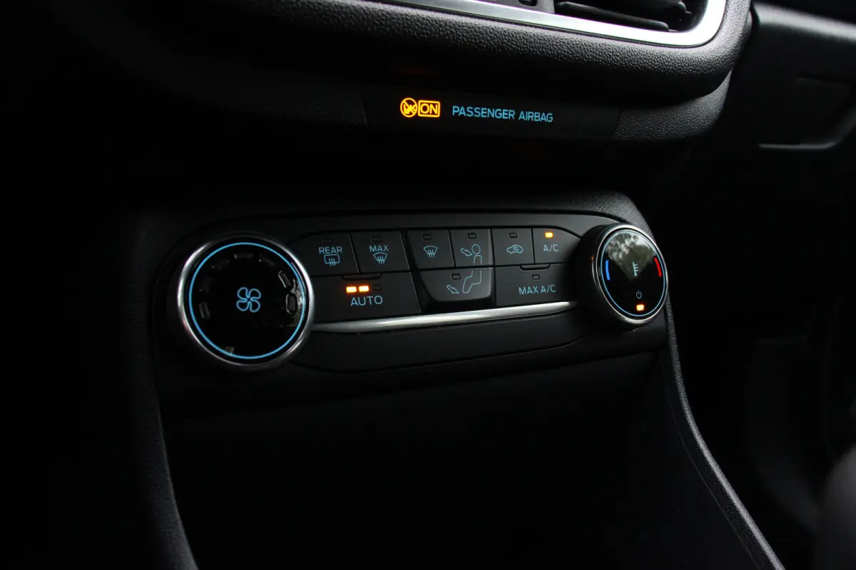 1.0EB Hybrid ST-Line X | NL-AUTO! | 1E EIGENAAR! | CAMERA | ADAPTIVE CRUISE | PARK SENS V+A | DEALER OH! | LED | LANE ASSIST | CLIMA