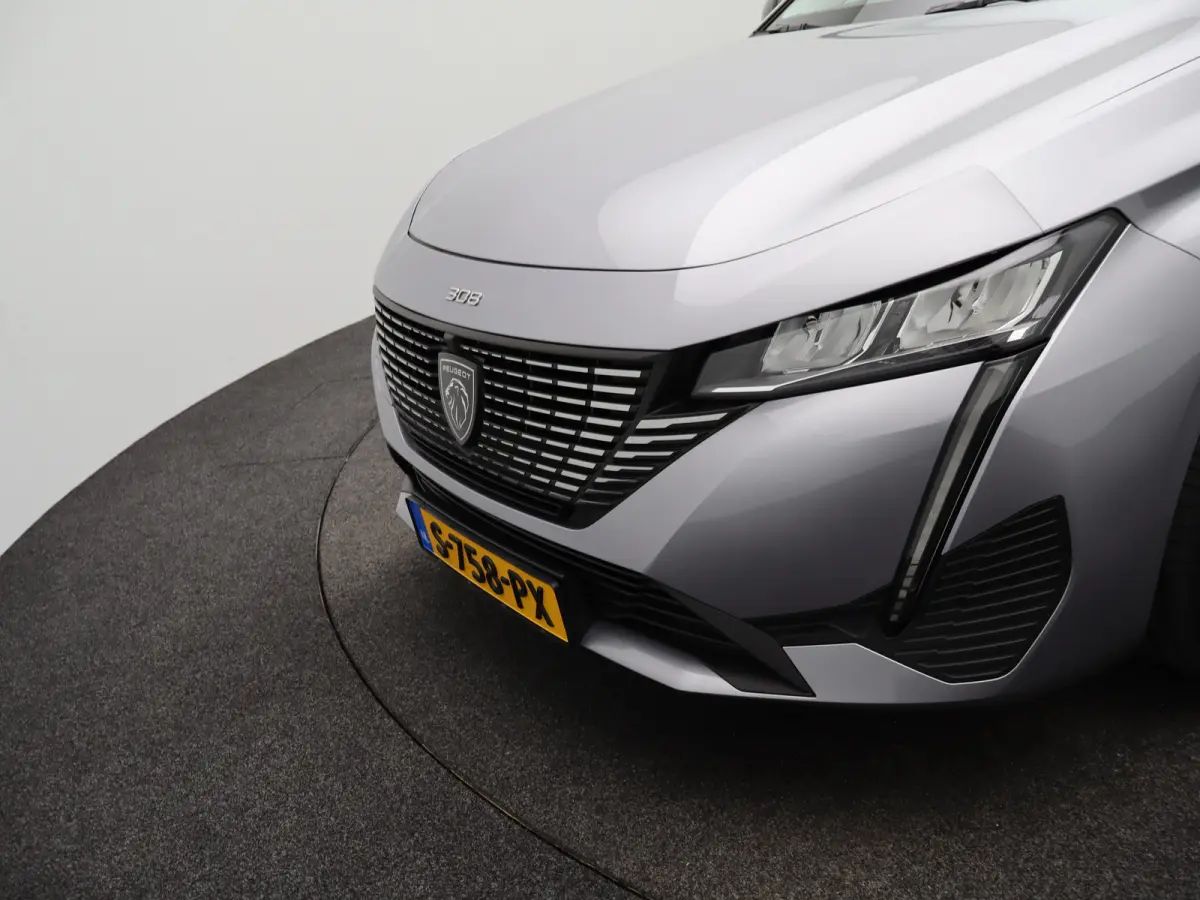 1.2 PureTech Allure Pack Business | Carplay | Camera | Navigatie | 17" Lichtmetalen Velgen | Navi | PDC | Half Leder | Climate Control