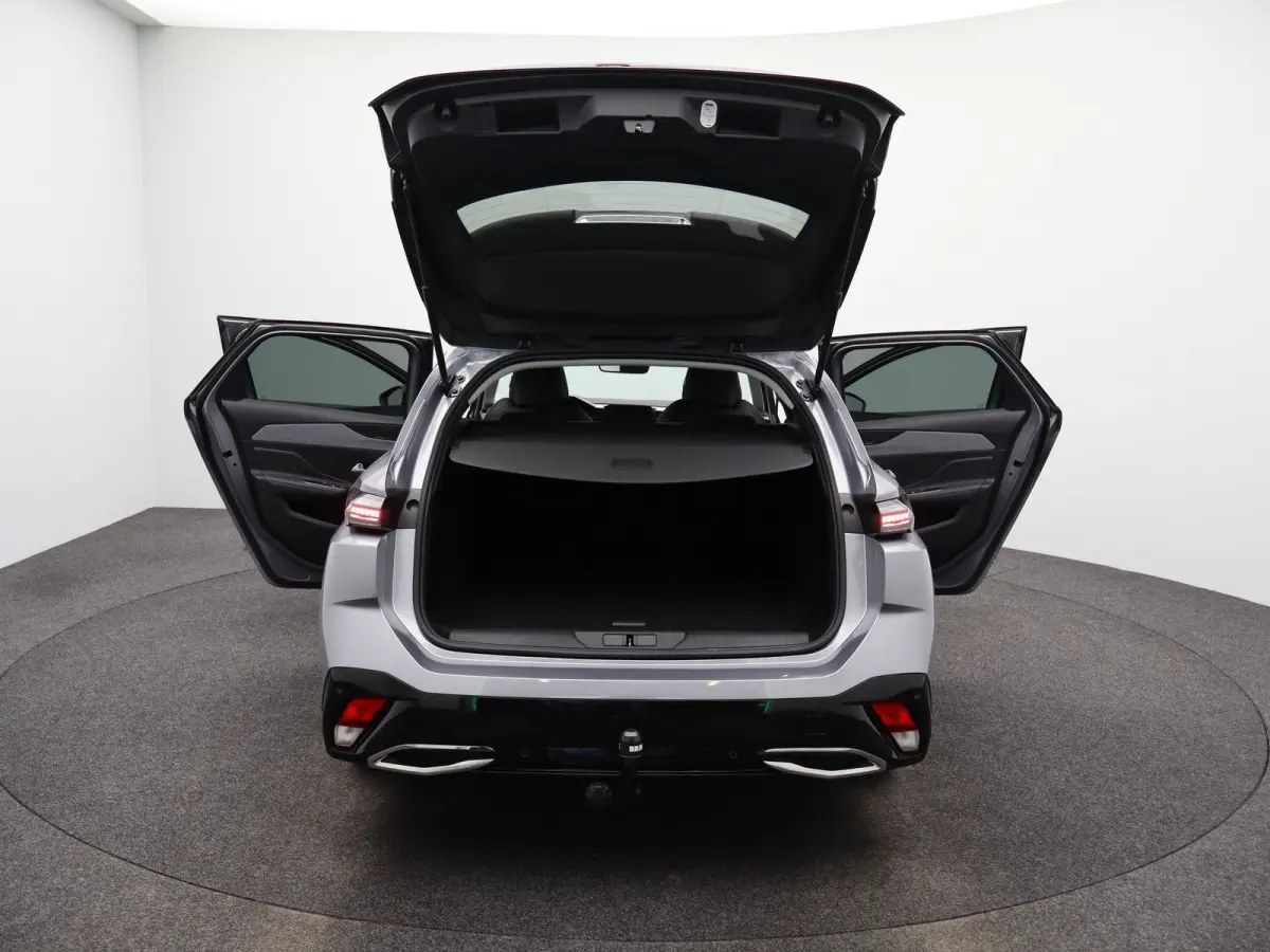 1.2 PureTech Allure Pack Business | Carplay | Camera | Navigatie | 17" Lichtmetalen Velgen | Navi | PDC | Half Leder | Climate Control
