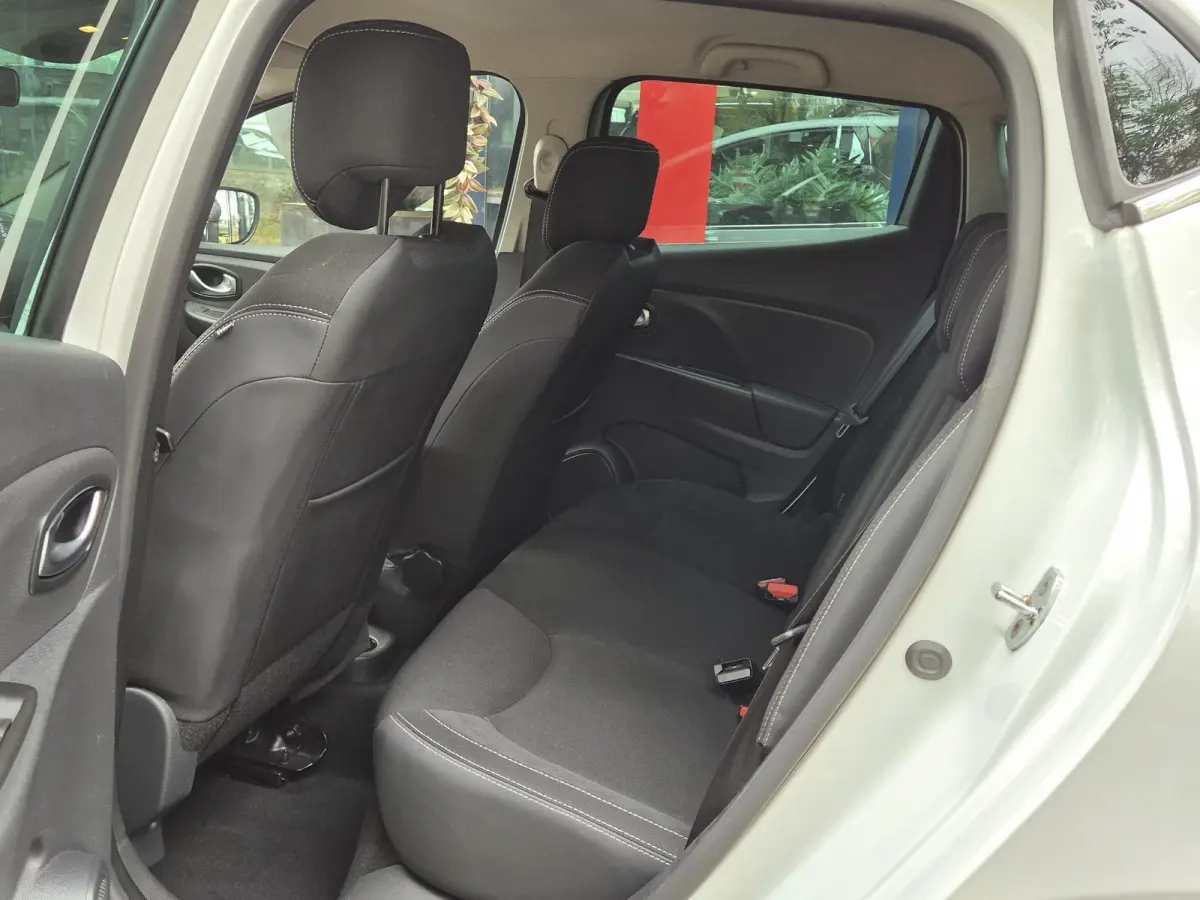 0.9 TCe Limited | Navigatie | Airconditioning | Parkeercamera | Cruise Control | Licht metalen velgen