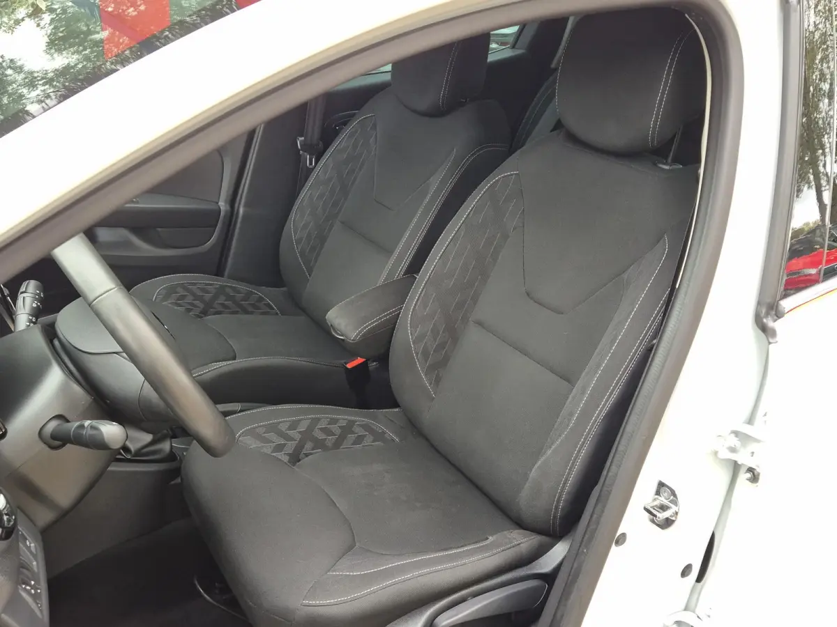 0.9 TCe Limited | Navigatie | Airconditioning | Parkeercamera | Cruise Control | Licht metalen velgen