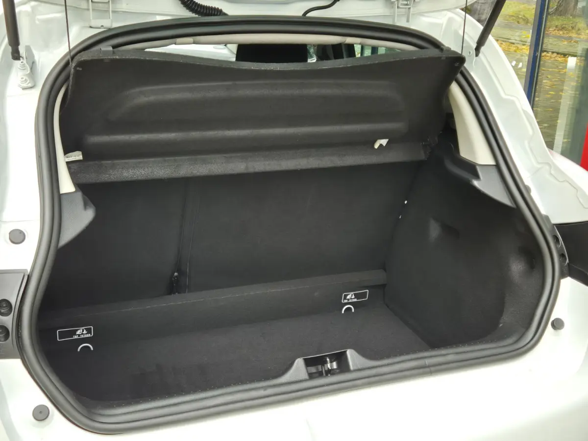 0.9 TCe Limited | Navigatie | Airconditioning | Parkeercamera | Cruise Control | Licht metalen velgen