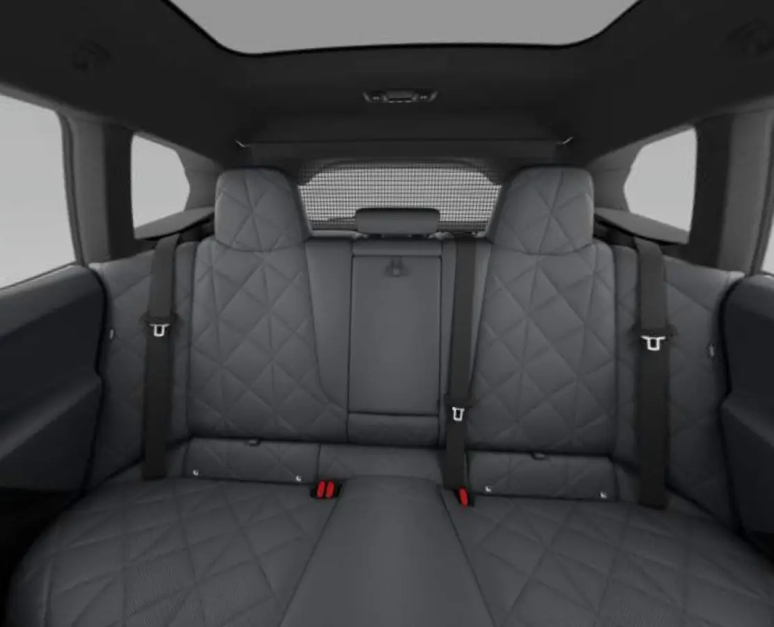 xDrive40 High Executive 77 kWh Luchtvering - Sportpakket - Panoramadak - Warmte Comfortpakket voor/achter - Getinte Ruiten - Soft-Close - BMW Laserlight - Driving/parking Assistant Professio