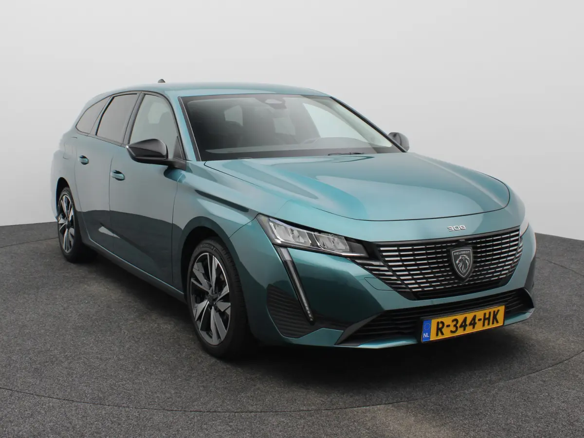 1.2 PureTech Allure EAT8 Automaat | Carplay | Camera | Cruise Control | Keyless | Navi | PDC V+A | 17" Lichtmetalen Velgen | Origineel NL