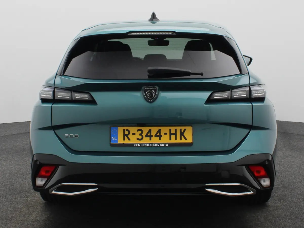 1.2 PureTech Allure EAT8 Automaat | Carplay | Camera | Cruise Control | Keyless | Navi | PDC V+A | 17" Lichtmetalen Velgen | Origineel NL