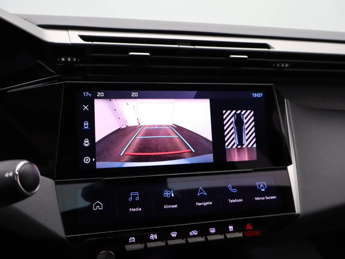 1.2 PureTech Allure EAT8 Automaat | Carplay | Camera | Cruise Control | Keyless | Navi | PDC V+A | 17" Lichtmetalen Velgen | Origineel NL