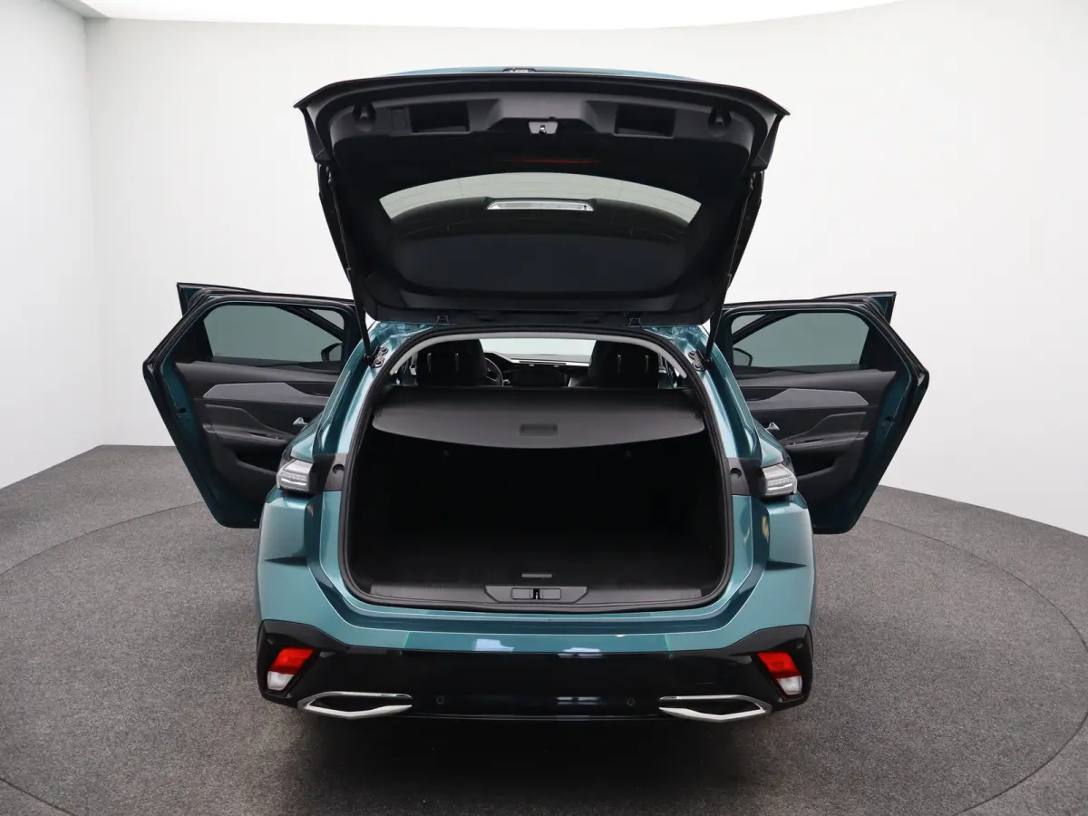 1.2 PureTech Allure EAT8 Automaat | Carplay | Camera | Cruise Control | Keyless | Navi | PDC V+A | 17" Lichtmetalen Velgen | Origineel NL