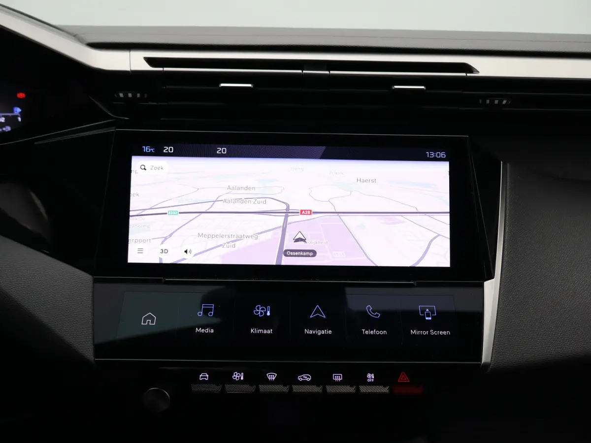 1.2 PureTech Allure EAT8 Automaat | Carplay | Camera | Cruise Control | Keyless | Navi | PDC V+A | 17" Lichtmetalen Velgen | Origineel NL
