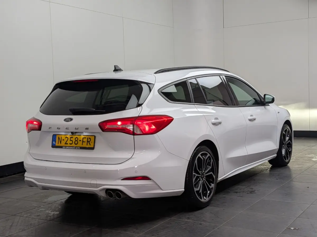 1.0 EcoBoost ST Line Business | Stoel- Stuurverwarming | Camera | FULL-Led |Keyless | Navi | Applecarplay/Android Auto | Airco | Apple Carplay/Android Auto|telefoonintegratie premium | Cruis