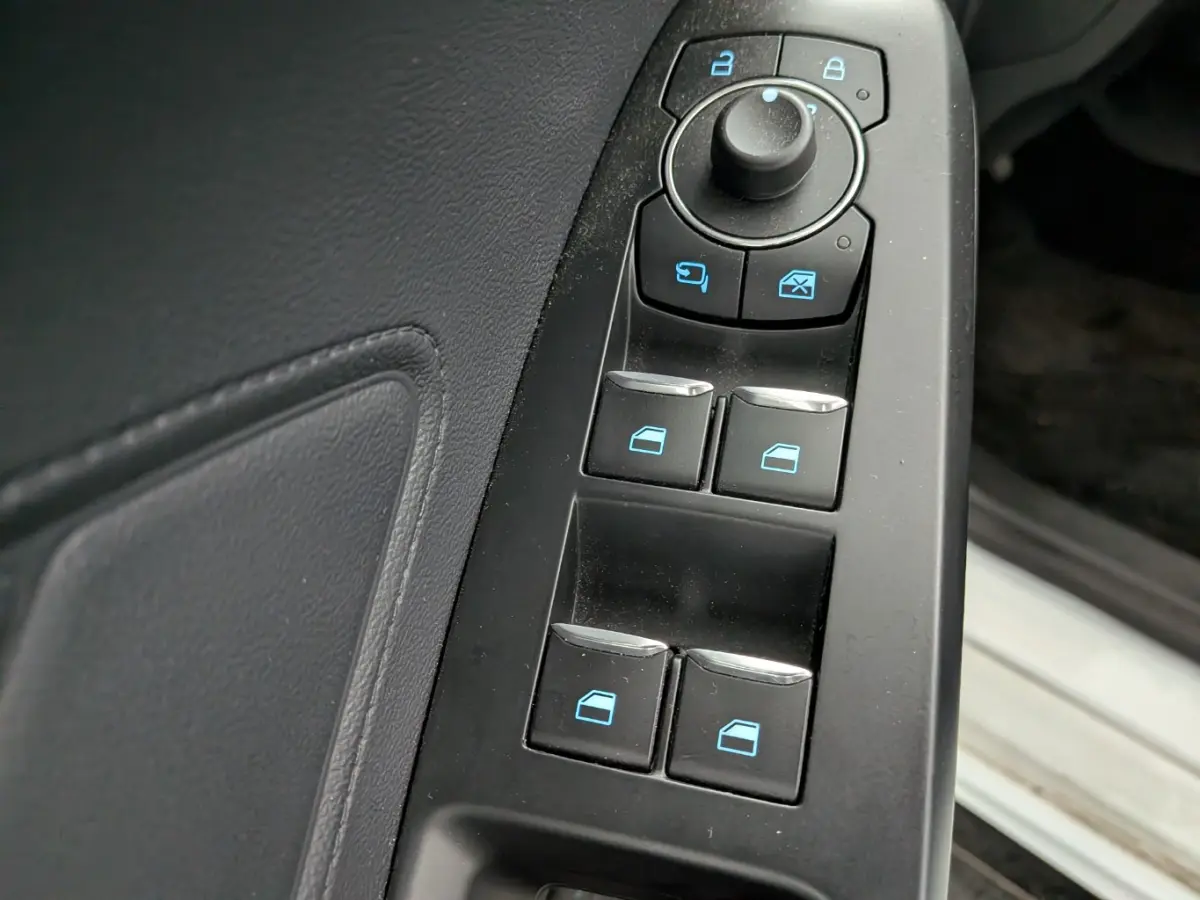 1.0 EcoBoost ST Line Business | Stoel- Stuurverwarming | Camera | FULL-Led |Keyless | Navi | Applecarplay/Android Auto | Airco | Apple Carplay/Android Auto|telefoonintegratie premium | Cruis