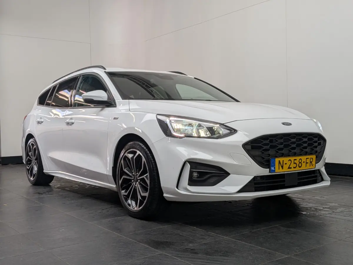 1.0 EcoBoost ST Line Business | Stoel- Stuurverwarming | Camera | FULL-Led |Keyless | Navi | Applecarplay/Android Auto | Airco | Apple Carplay/Android Auto|telefoonintegratie premium | Cruis