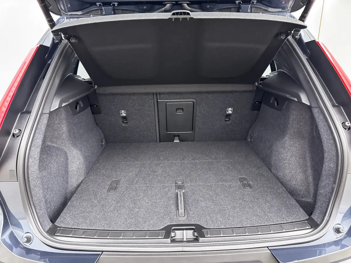 Single Motor Plus 70kWh | 19" | 360 Camera | Getint Glas | Adaptieve Cruise | BLIS | Stoel/Stuurverwarming | Warmtepomp | Keyless