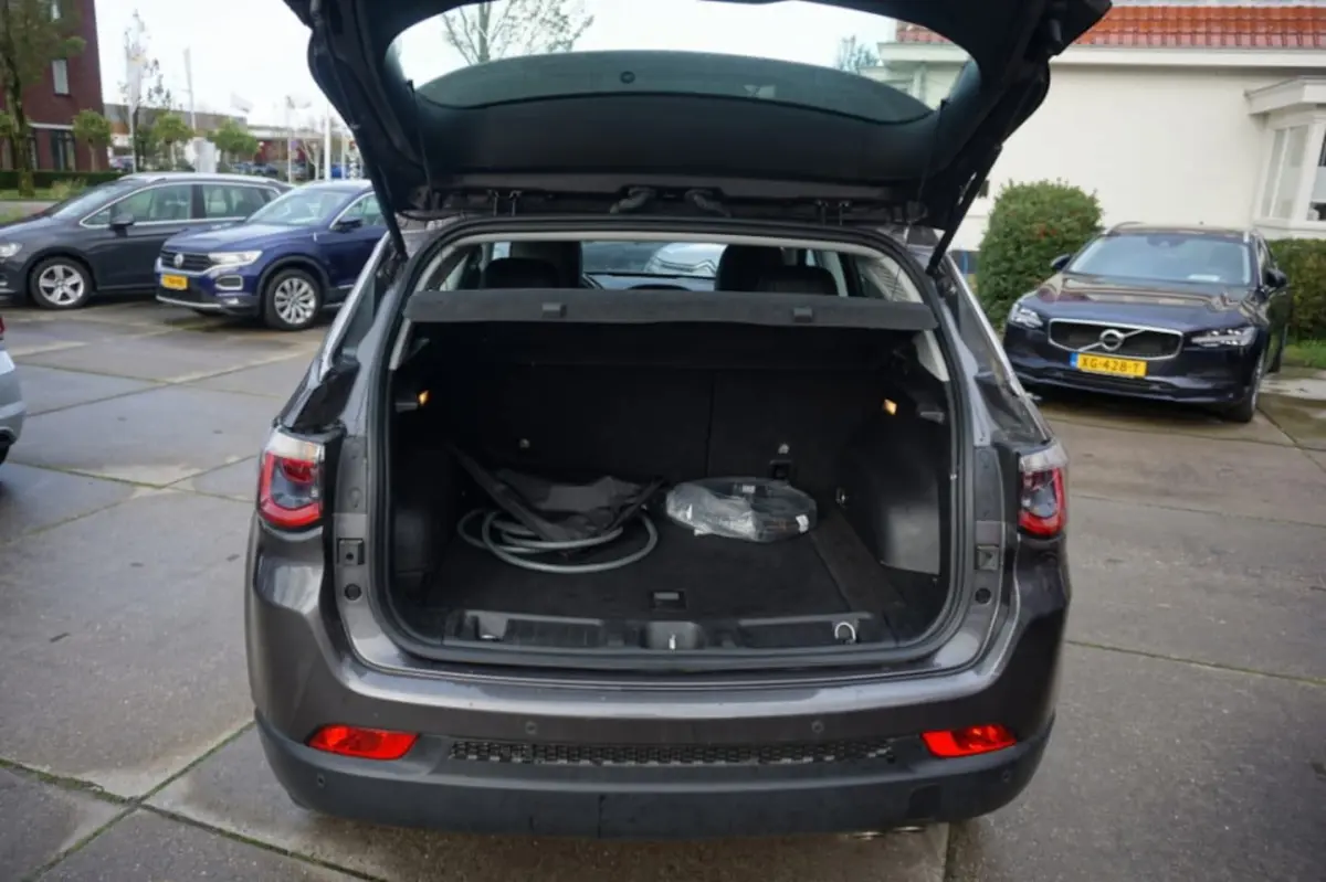 1.3T 4XE 240 pk EAWD Automaat LIMITED Business