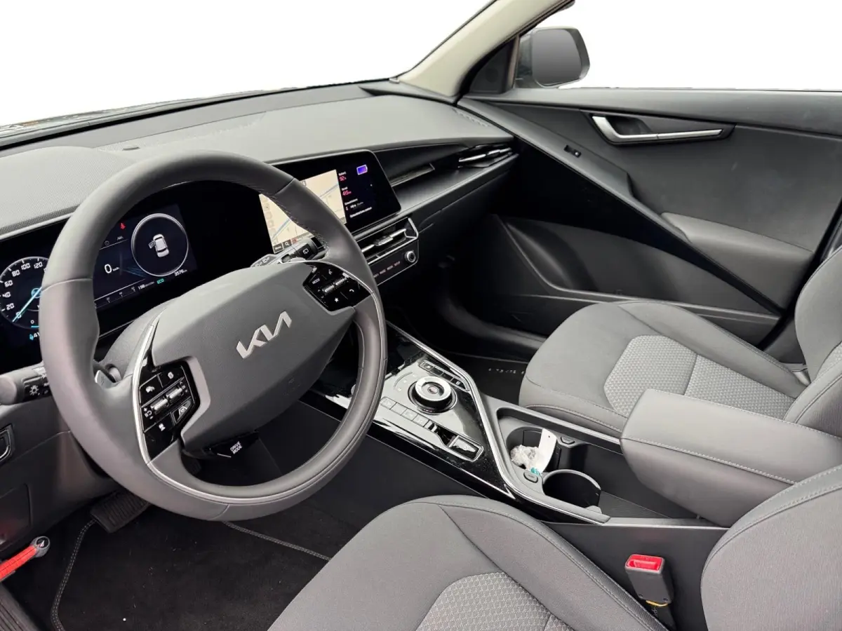 Limited Edition 64.8 kWh | Navigatie | Cruise control | Stoel + Stuur verwarming | Parkeer sensoren | Parkeer camera