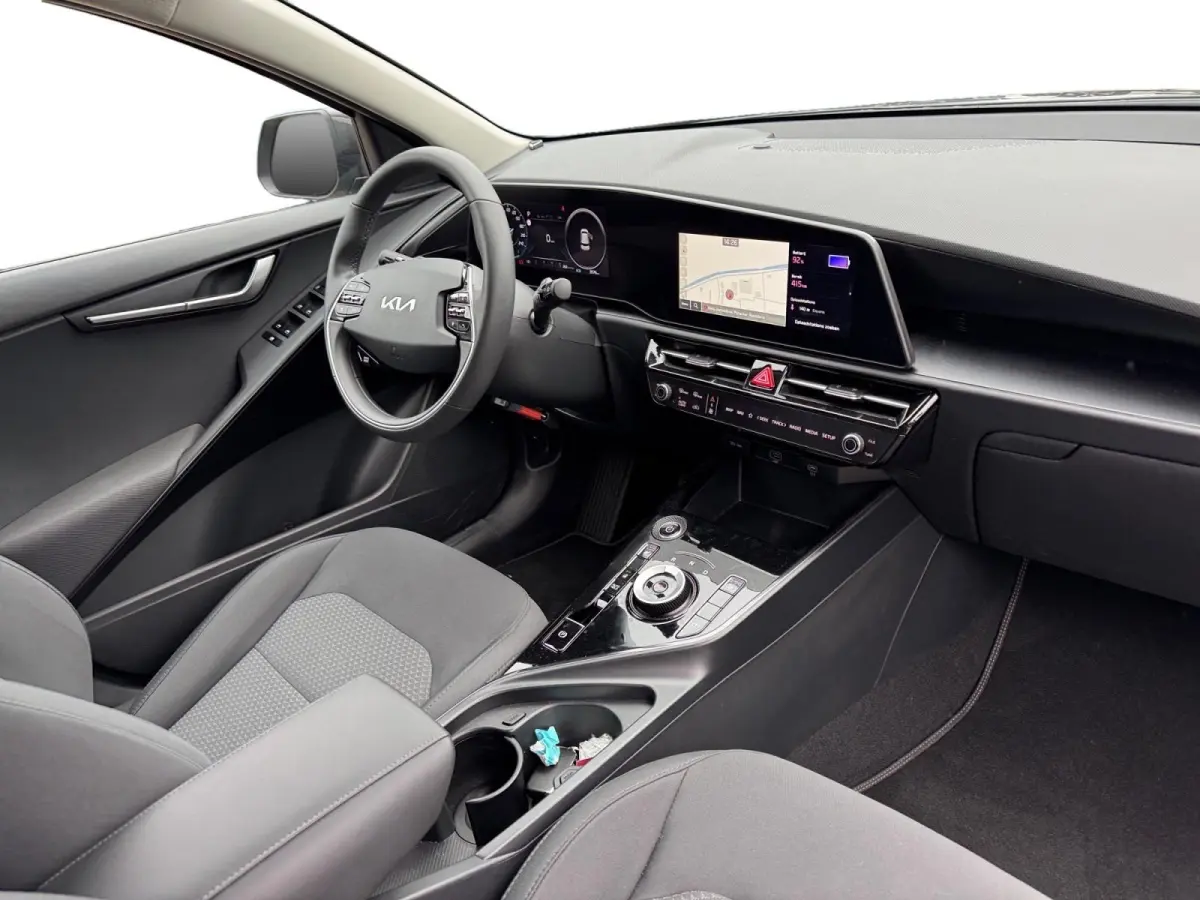 Limited Edition 64.8 kWh | Navigatie | Cruise control | Stoel + Stuur verwarming | Parkeer sensoren | Parkeer camera