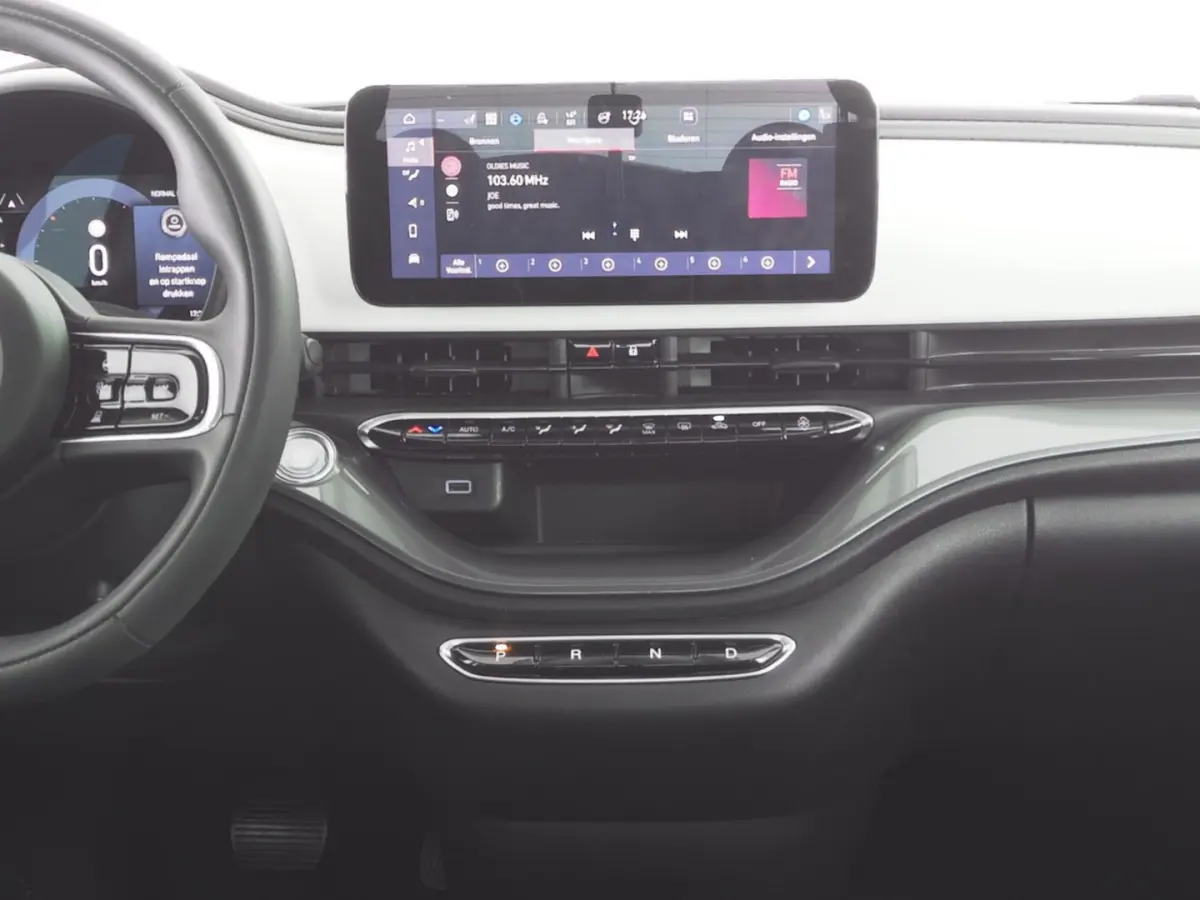 Urban Plus42 kWh | JBL Audio | Stoelverwarming | CARPLAY | PDC | CAMERA !