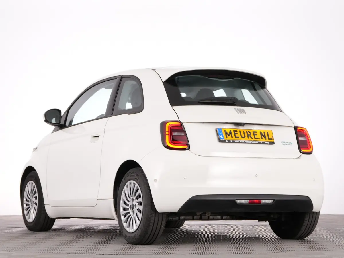 Urban Plus42 kWh | JBL Audio | Stoelverwarming | CARPLAY | PDC | CAMERA !